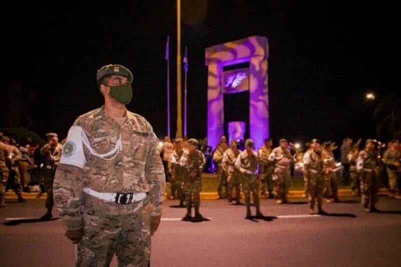 Stelatto: "Tenemos que homenajear todos los días a los héroes de Malvinas" 5 10 - posadas malvinas 3 - 9