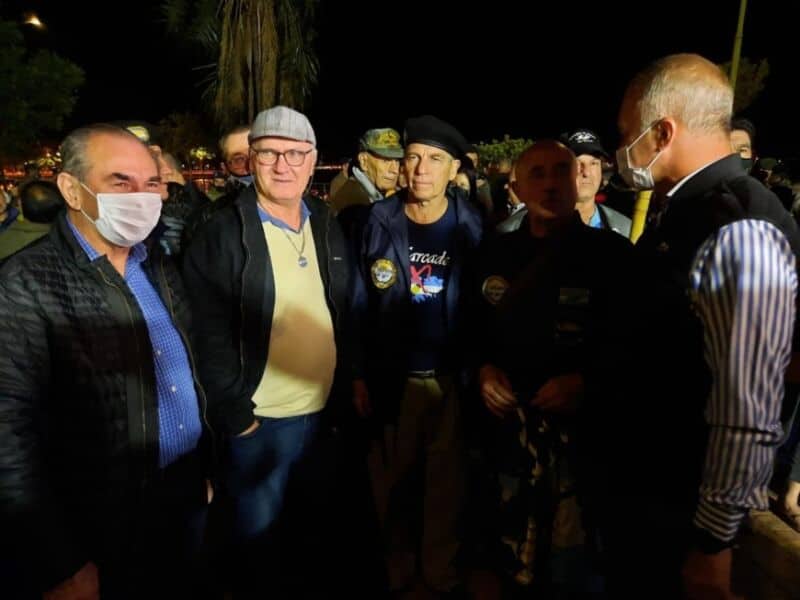 Stelatto: "Tenemos que homenajear todos los días a los héroes de Malvinas" 2 4 - posadas malvinas 5 - 3