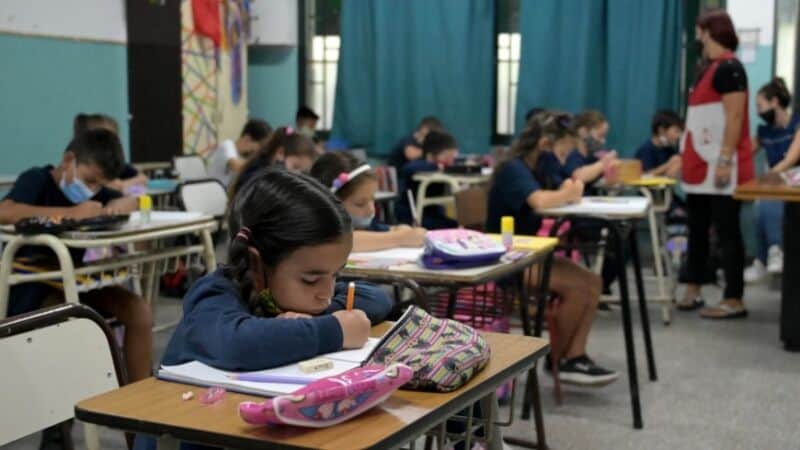 El Consejo Federal de Educación define la ampliación del horario de clases en escuela primarias