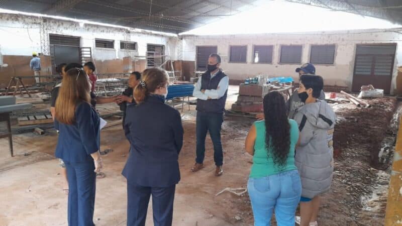Tras la intervención de la Defensoría del Pueblo retomaron la obra de la Escuela Nº238 1 2 - retomaron obras 1 - 1