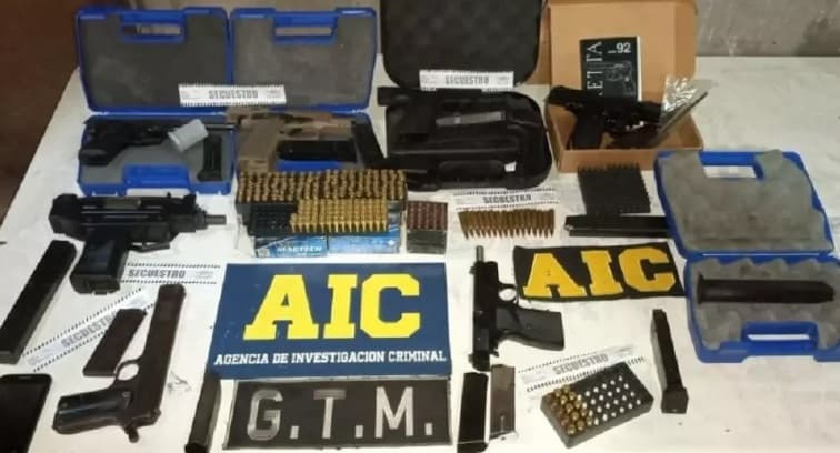 Hallaron drogas y armas en casa del joven asesinado a tiros junto a su bebé en Rosario