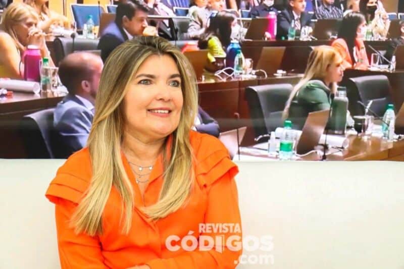 Mirá las mejores imágenes y reviví otra edición de Códigos en la Tele 13 26 - silvia cabrera 3 - 25