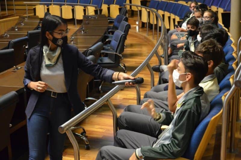 Estudiantes del Instituto Cristiano República Argentina conocieron la Legislatura