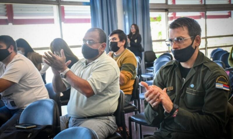 Posadas: Arce acompañó el inicio de clases de la Diplomatura en Seguridad Ambiental 2 4 - Arce 2 4 - 3