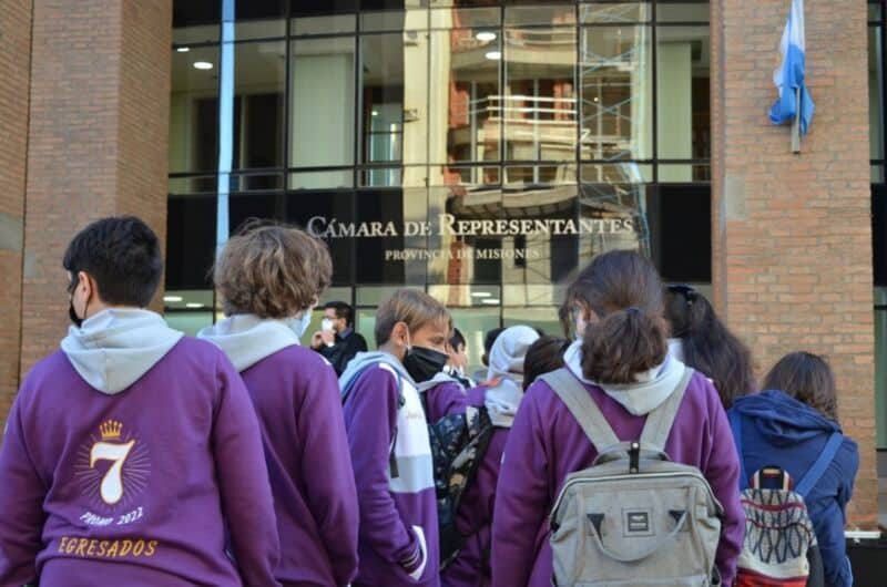 Visitas guiadas de estudiantes a la Legislatura: destacan que facilita un aprendizaje "más significativo" 3 6 - DSC 0294 - 5