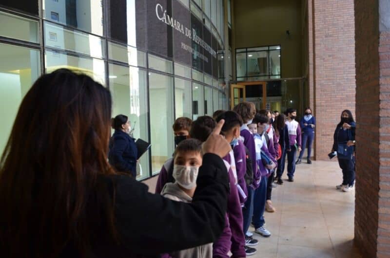 Visitas guiadas de estudiantes a la Legislatura: destacan que facilita un aprendizaje "más significativo" 4 8 - DSC 0323 - 7