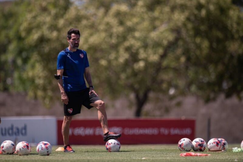 Eduardo Domínguez borró a diez jugadores de Independiente para la Liga Profesional