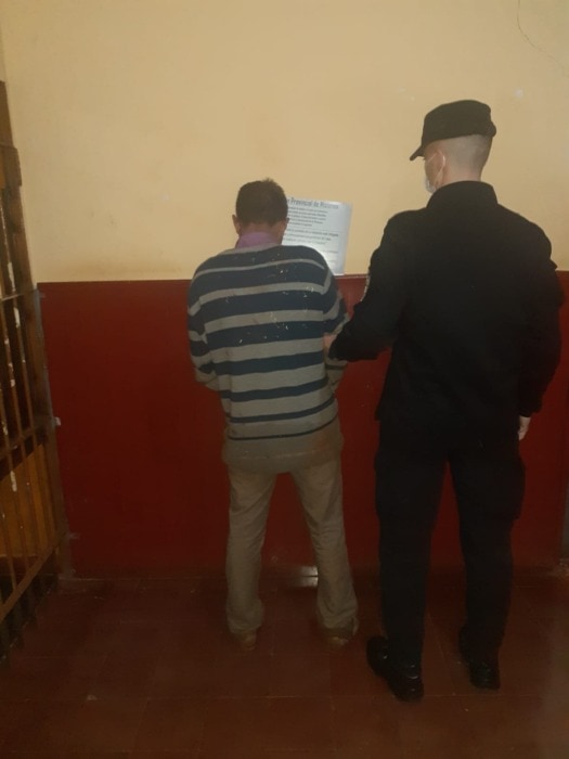 Alberdi: tras persecusión detuvieron a un joven por el intento de robo de un comercio 2 4 - IMG 20220515 WA0037 - 3