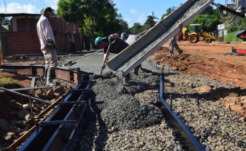 Continúan las obras de cordón cuneta y badenes en la chacra 190 de Posadas