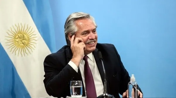 Fernández confirmó desde España que buscará la reelección en 2023