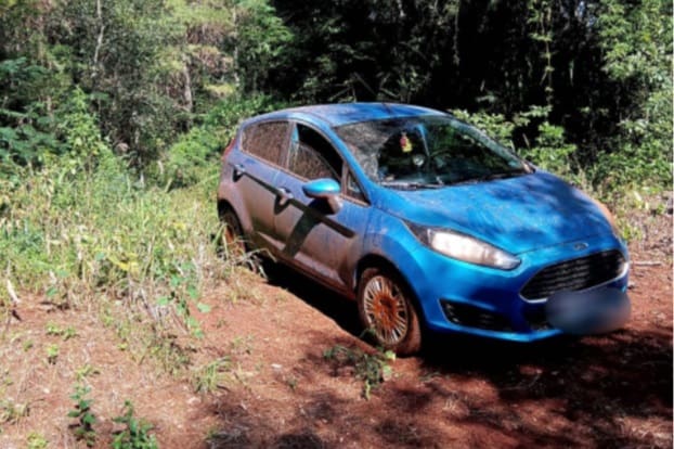 Hallaron en una zona rural de Eldorado un automóvil que fue robado días atrás