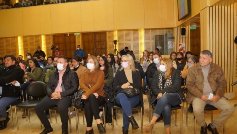 El filósofo Alejandro Piscitelli brindó una charla en la Legislatura misionera 6 12 - charla 1 - 11