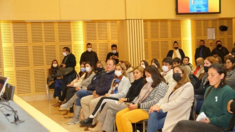 El filósofo Alejandro Piscitelli brindó una charla en la Legislatura misionera 8 16 - charla 9 - 15