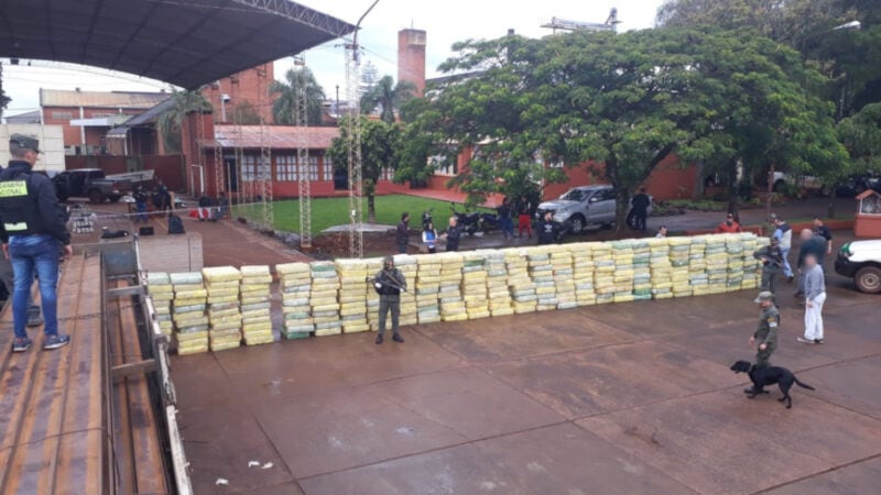 gendarmes incautan mas de 10 toneladas de marihuana en misiones 2 - 3