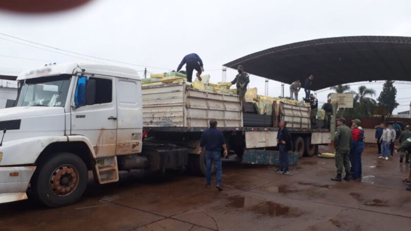gendarmes incautan mas de 10 toneladas de marihuana en misiones 4 - 5
