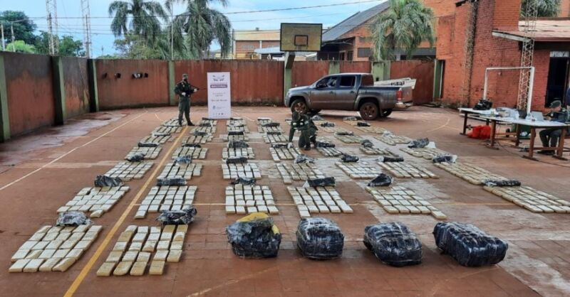 gendarmes incautan mas de 10 toneladas de marihuana en misiones 8 - 7