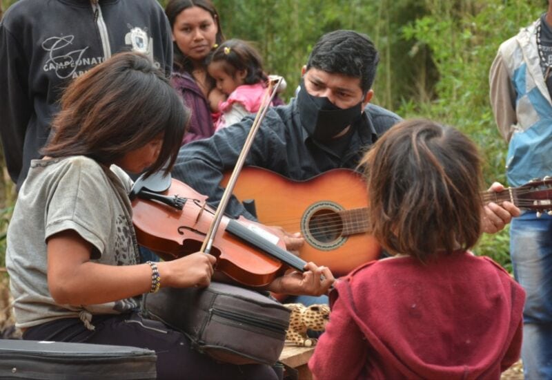 Desde Cultura aseguran que el violín de Geniolito “está en perfecto resguardo” 1 2 - geniolito2 - 1