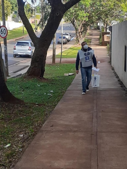 Herrera se sumó a los 600 mil censistas y visita los domicilios como voluntario 5 10 - herrera3 - 9