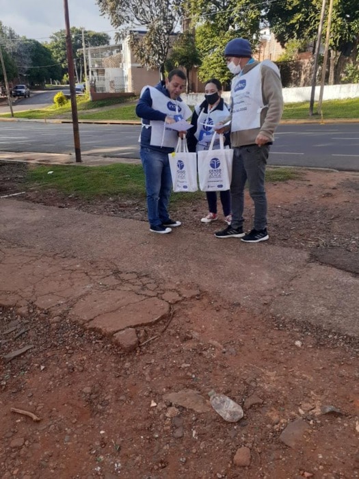 Herrera se sumó a los 600 mil censistas y visita los domicilios como voluntario 6 12 - herrera4 - 11