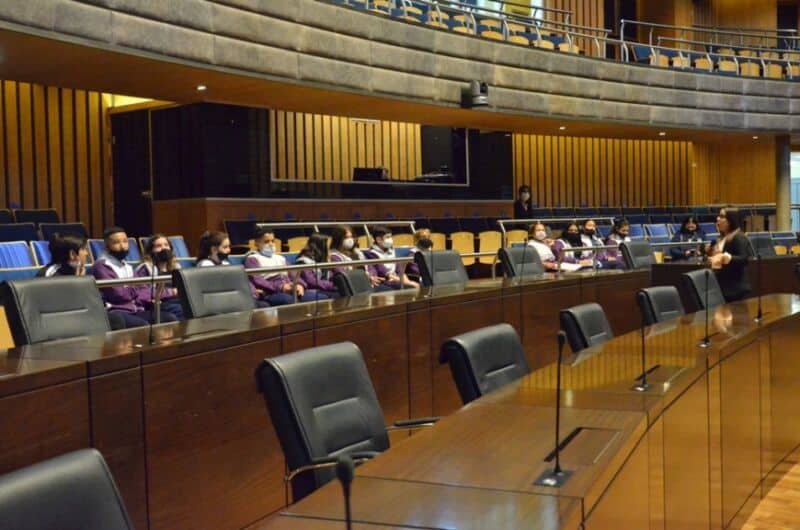 Visitas guiadas de estudiantes a la Legislatura: destacan que facilita un aprendizaje "más significativo" 9 18 - legislatura 12 - 17