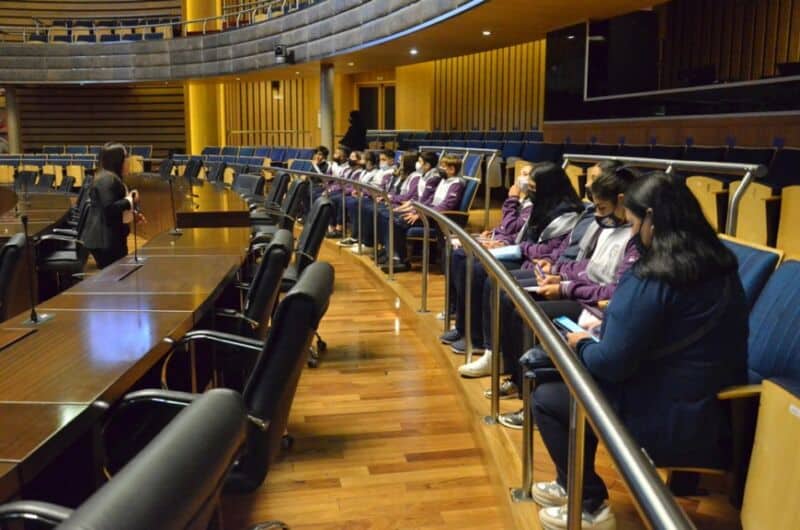 Visitas guiadas de estudiantes a la Legislatura: destacan que facilita un aprendizaje "más significativo" 5 10 - legislatura 2 - 9