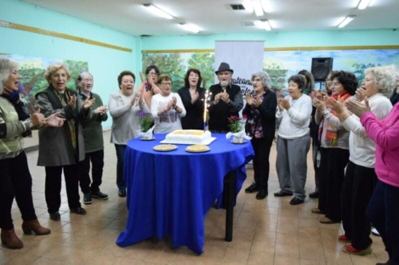 Mateando con Nuestros Abuelos agasajó a integrantes de Ajupaprón
