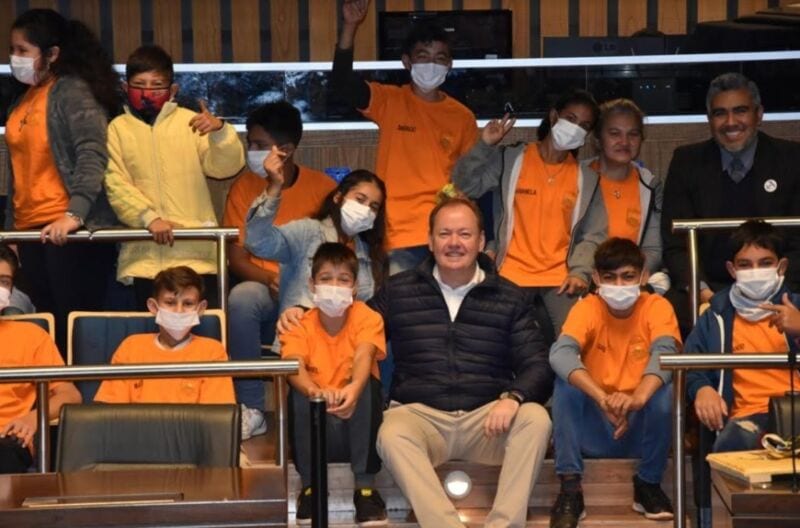 Estudiantes de la escuela 962 de Garupá visitaron la Legislatura provincial 1 2 - Camara de Representantes 2 - 1