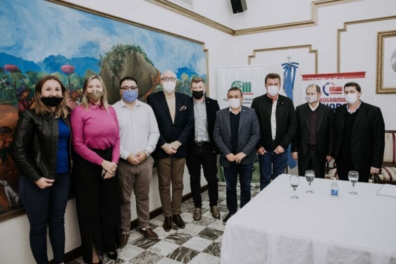 Herrera Ahuad encabezó el lanzamiento del primer Black Friday de Alem 4 8 - Copia de 2022 06 09 Posadas Black Friday Alem 34 - 7