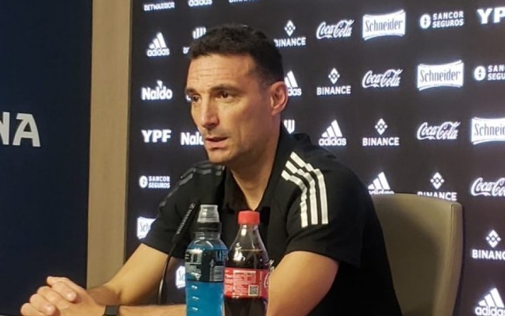 Scaloni sobre Messi: "Ya no te quedan palabras para describirlo"