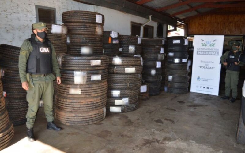 Incautaron neumáticos sin aval aduanero valuados en más de 20 millones de pesos en Posadas