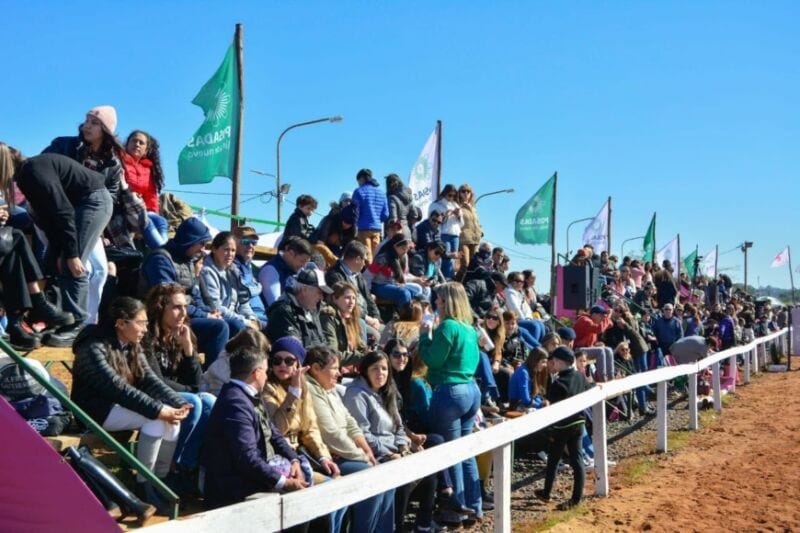 Fin de semana largo: Misiones tuvo un movimiento económico de unos 415 millones de pesos 1 2 - TurismoXXL - 1