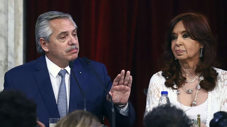 Alberto y Cristina estarán en actos separados por el Día de la Bandera
