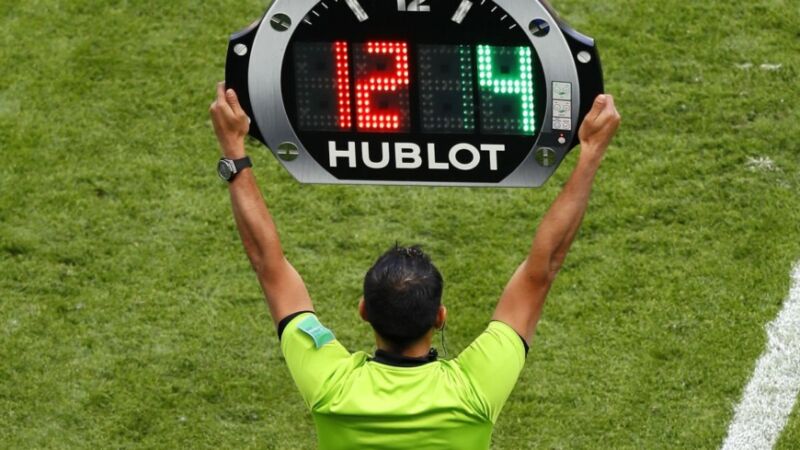 Fútbol: los cinco cambios por equipos llegaron para quedarse