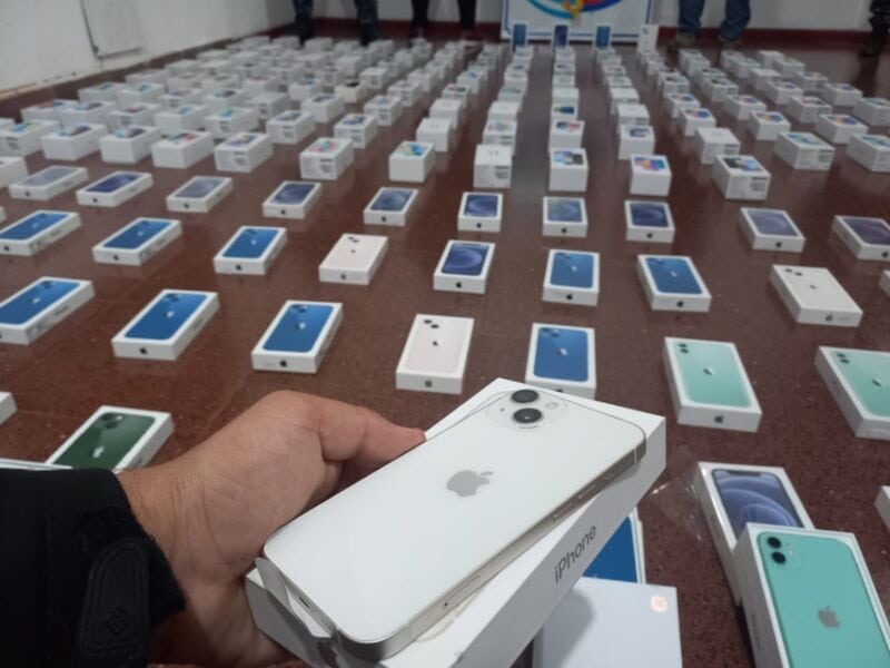 Contrabando en Iguazú: interceptaron vehículo que transportaba gran cantidad de celulares