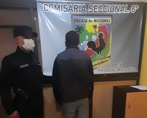 Posadas: fue detenido tras destrozar los vidrios de un auto y atacar a una joven