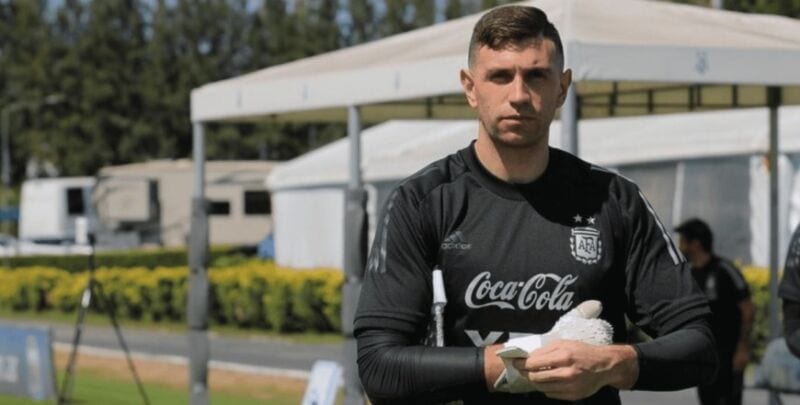 Dibu Martínez: 