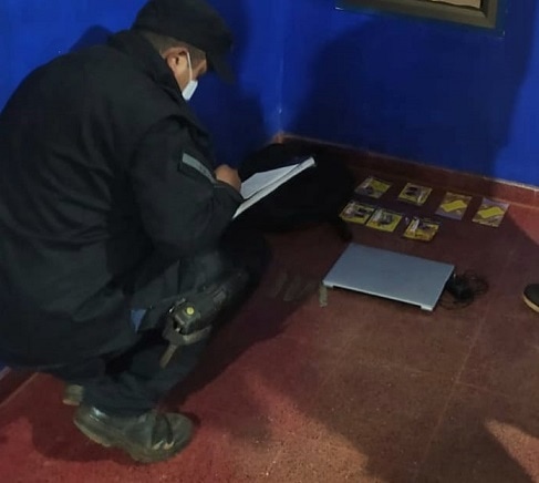 San Pedro: detuvieron a dos hermanos que robaron elementos de al menos cuatro vehículos