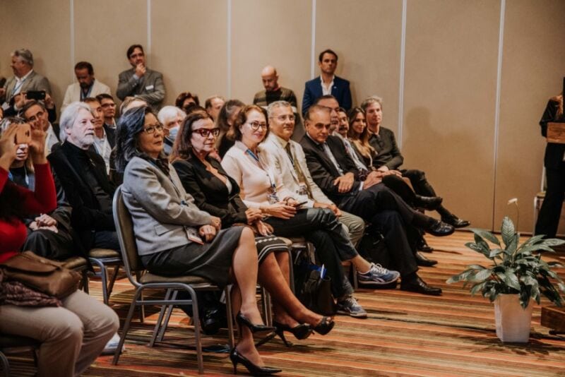 Herrera Ahuad acompañó la inauguración del IV Simposio de Cirugía Estética Iguazú 2022 11 22 - herrera en simposio 12 - 21