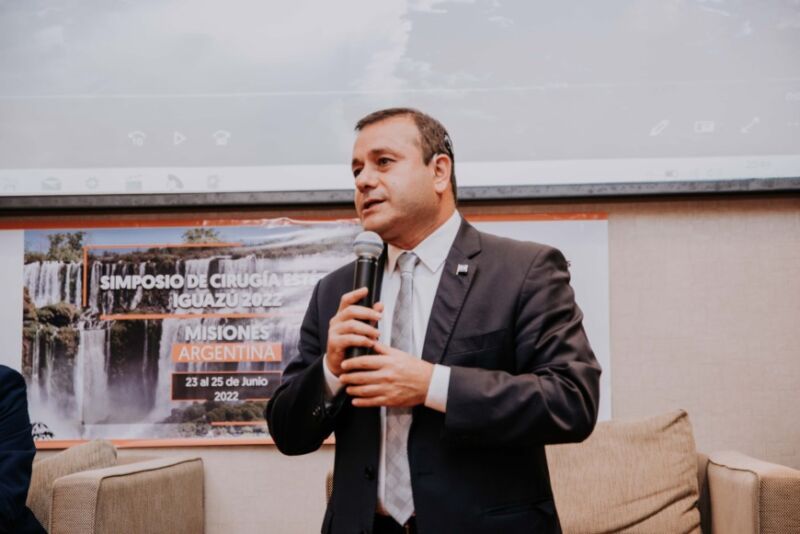 Herrera Ahuad acompañó la inauguración del IV Simposio de Cirugía Estética Iguazú 2022 12 24 - herrera en simposio 13 - 23