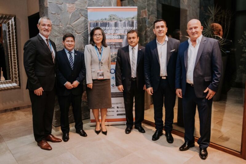 Herrera Ahuad acompañó la inauguración del IV Simposio de Cirugía Estética Iguazú 2022 3 6 - herrera en simposio 4 - 5