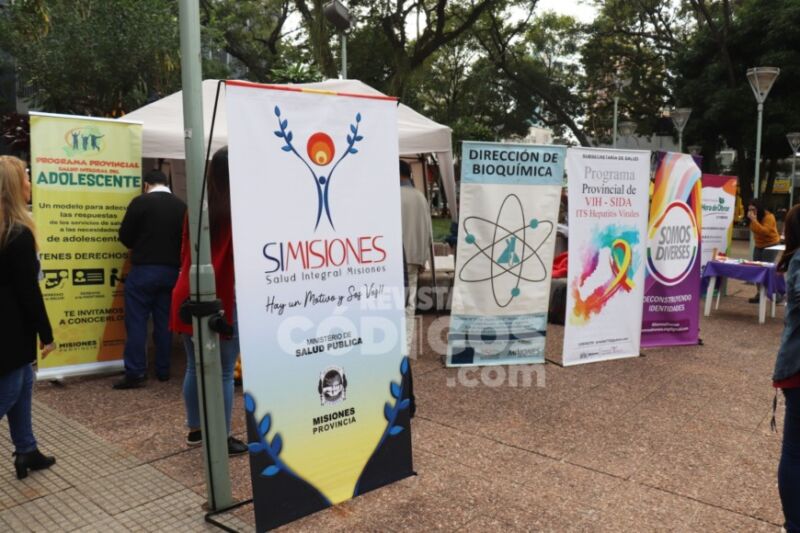 Día Nacional de la Prueba del VIH: realizaron promoción y testeos en la plaza San Martín