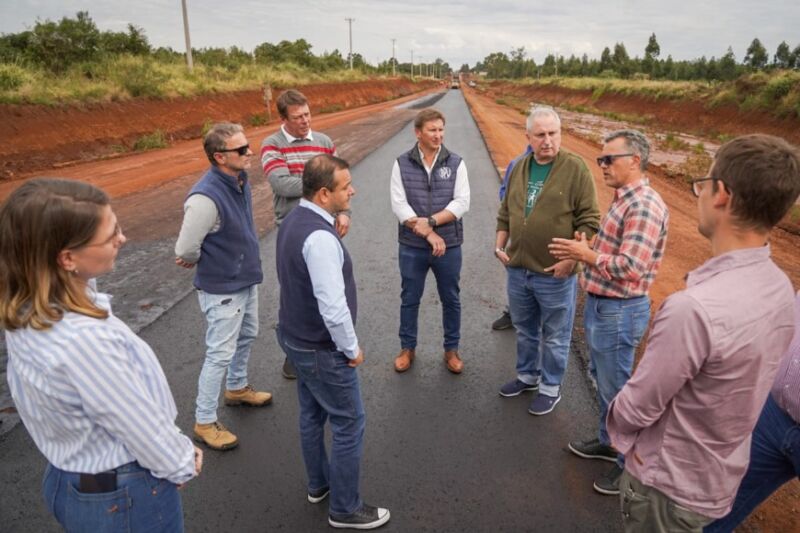 Passalacqua destacó las obras de asfalto sobre la ruta provincial 2: "Era una deuda histórica" 4 8 - passalacqua 4 - 7