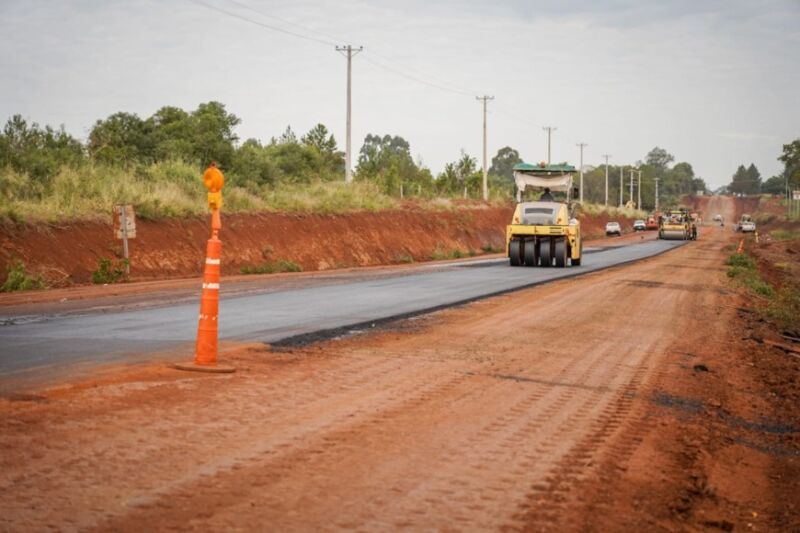 Passalacqua destacó las obras de asfalto sobre la ruta provincial 2: "Era una deuda histórica" 2 4 - passalacqua 7 - 3