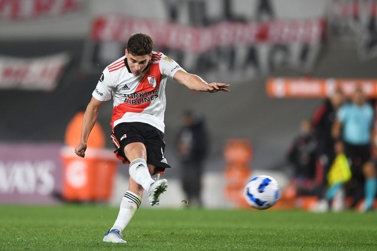 River recibe esta noche a Lanús con la idea de consolidar su mejora futbolística
