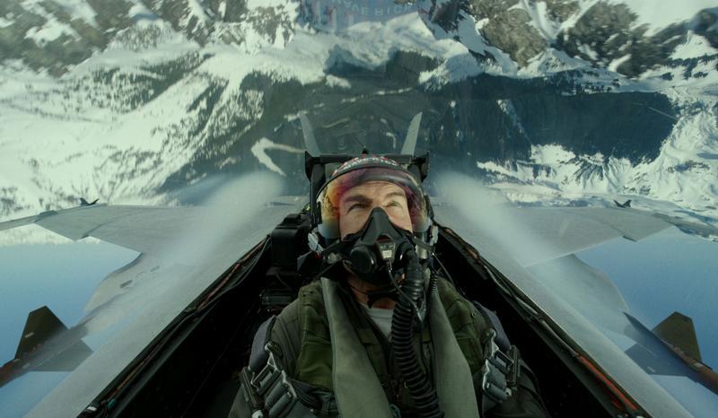 "Top Gun: Maverick" se convierte en la película más taquillera de Tom Cruise