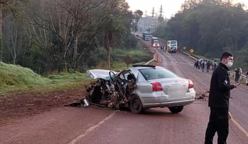 Un herido grave tras choque frontal entre un automóvil y un colectivo en Wanda