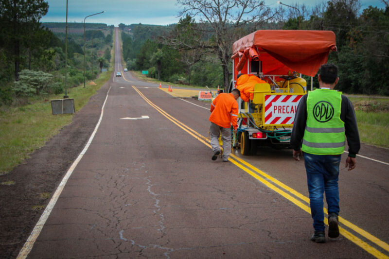 Vialidad provincial demarca las rutas 103 y 4 1 2 - DPV DEMARCACION 103 Y 4 III - 1