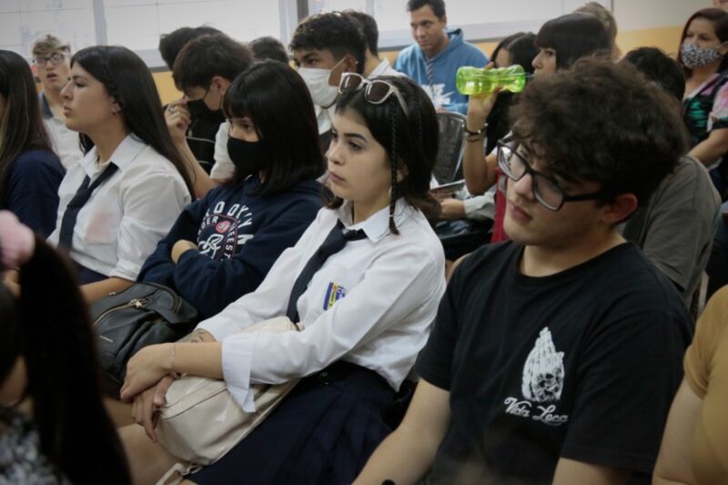Entregaron casi 700 netbooks a estudiantes en Posadas y Garupá 4 8 - Estudiantes Martin de Moussy - 7