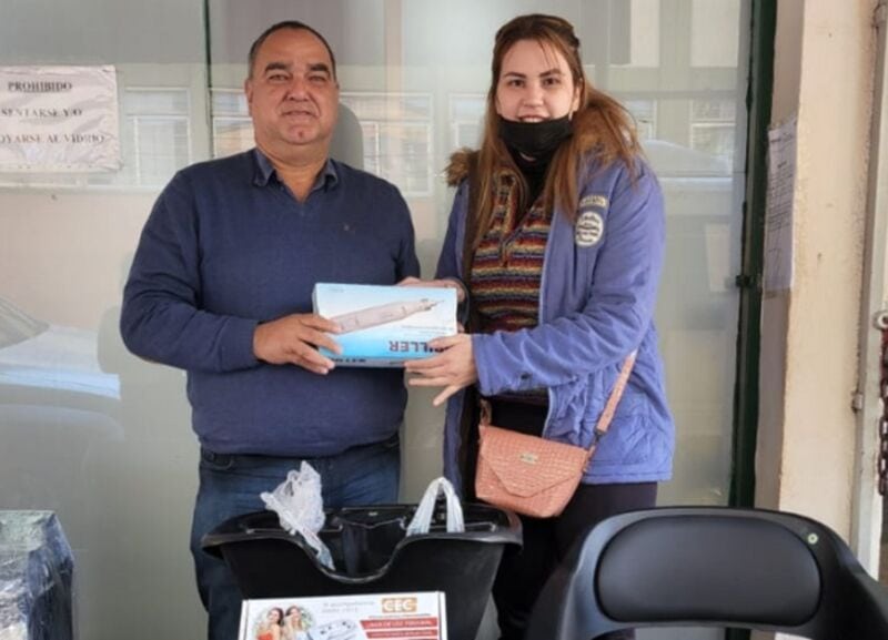 Entregaron equipamiento a emprendedora de Miguel Lanús de Posadas