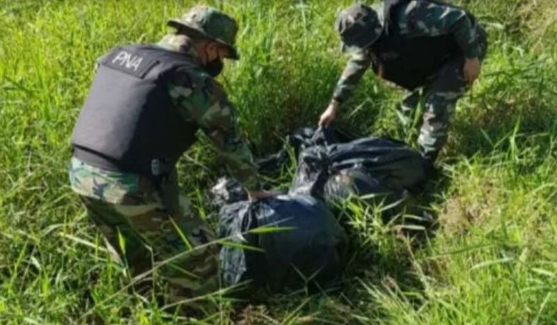Santa Ana-Itatí: incautaron más de 200 kilos de marihuana valuados en 44 millones de pesos 1 2 - Secuestro de marihuana 2 - 1